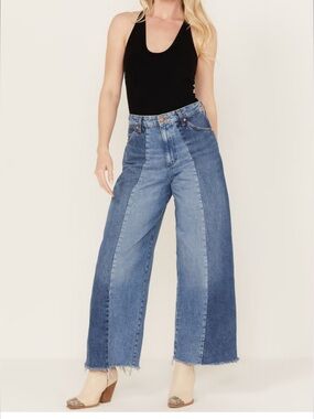Wrangler Two-Tone Blue Wide-Leg Jeans